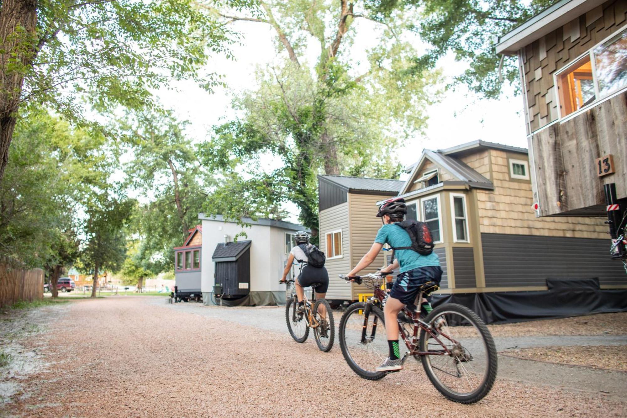 Weecasa Tiny Home Resort Lyons Bagian luar foto