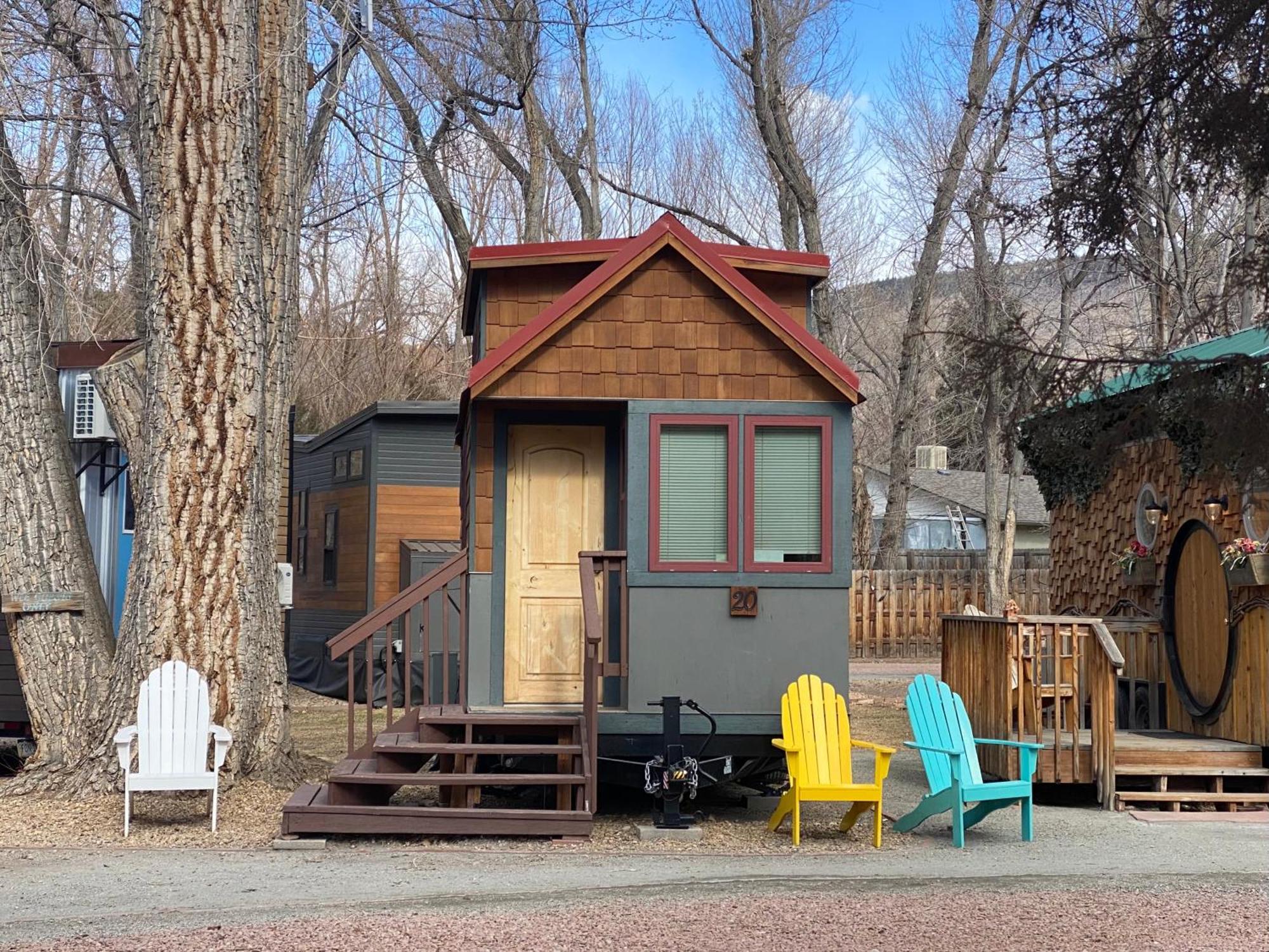 Weecasa Tiny Home Resort Lyons Bagian luar foto